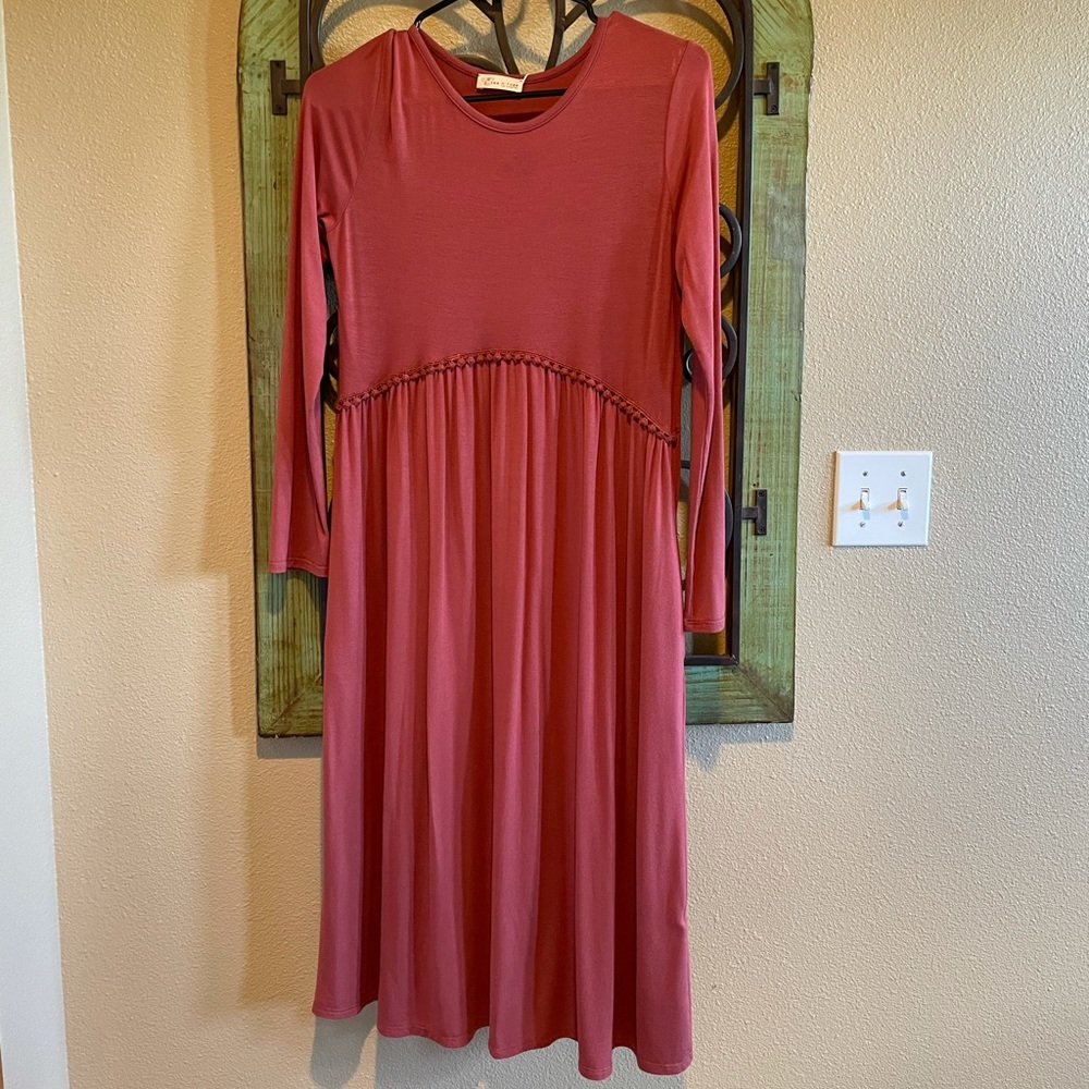 Tea n Rose Red Long Sleeve Dress